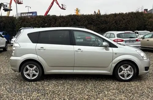 TOYOTA Corolla Verso 