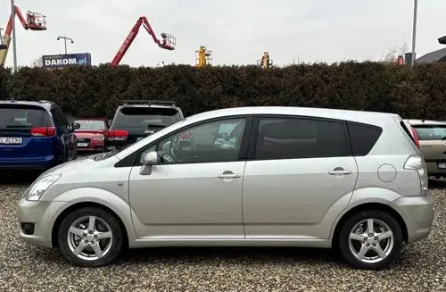 TOYOTA Corolla Verso 