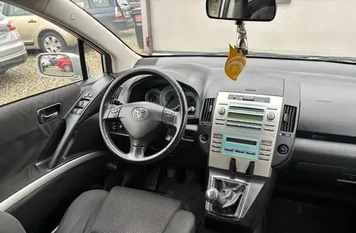 TOYOTA Corolla Verso 