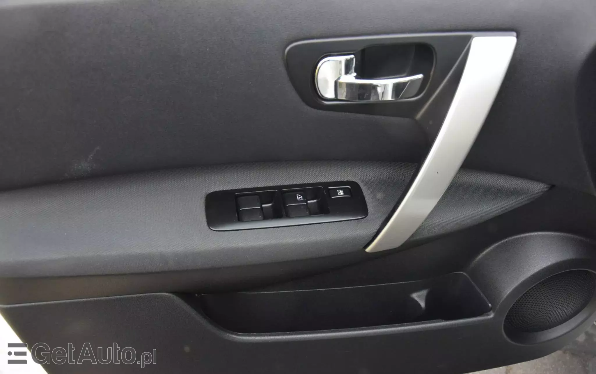 NISSAN Qashqai+2 2.0 Acenta