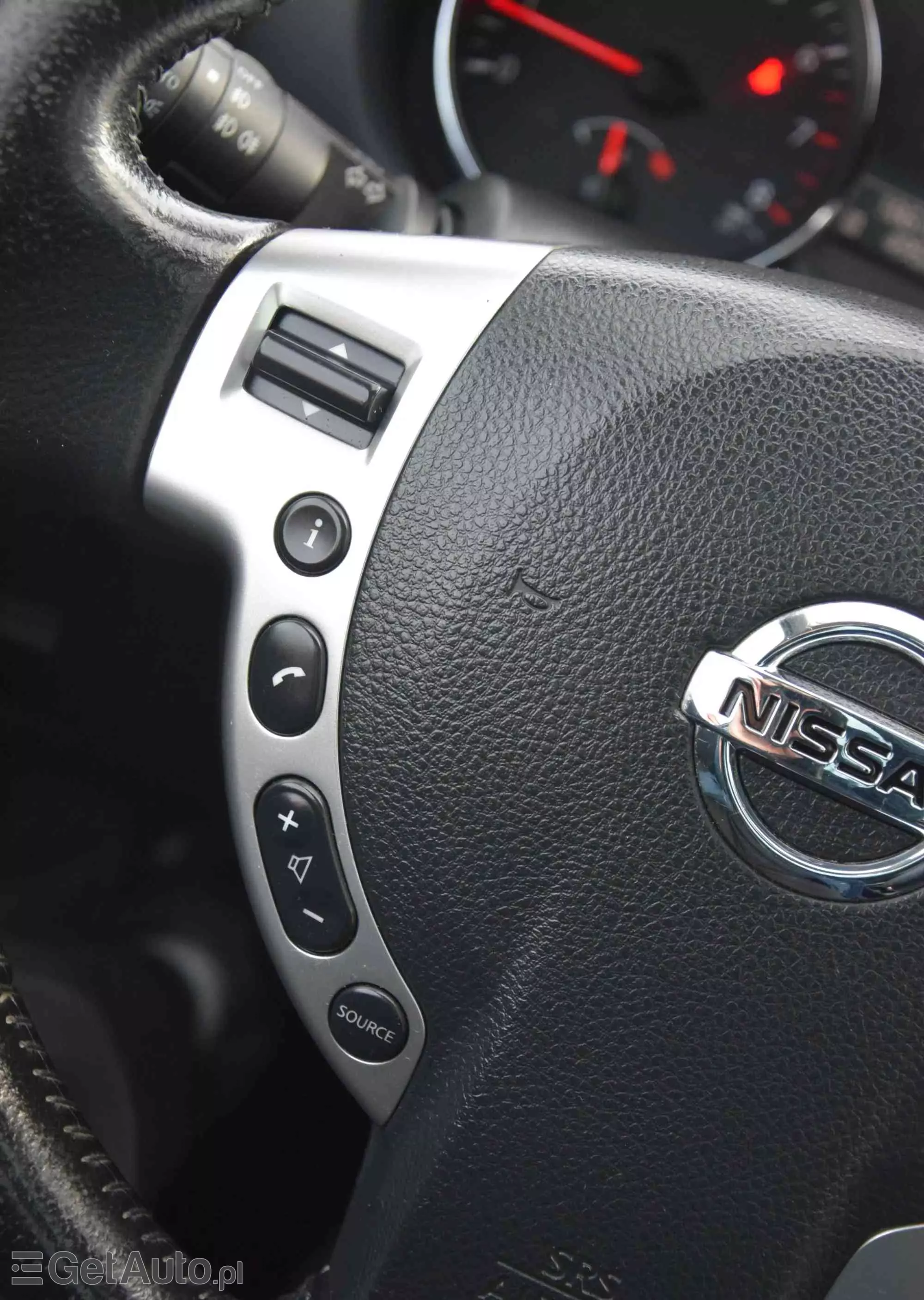 NISSAN Qashqai+2 2.0 Acenta