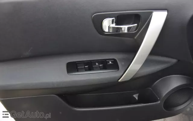 NISSAN Qashqai+2 2.0 Acenta