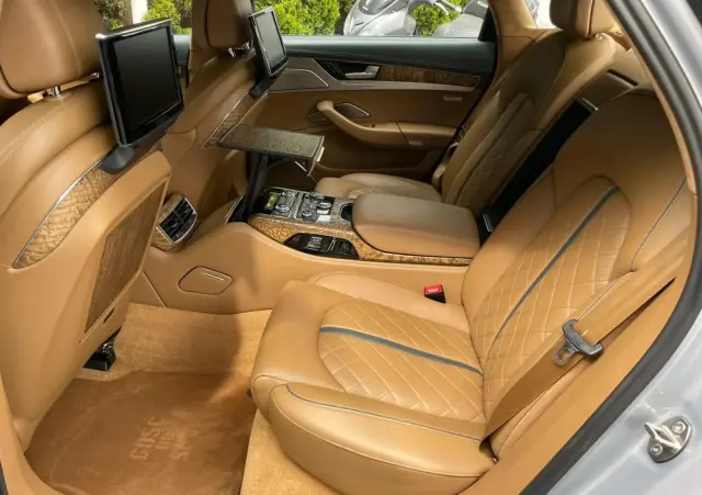 AUDI A8 4.2 TDI clean diesel L Quattro