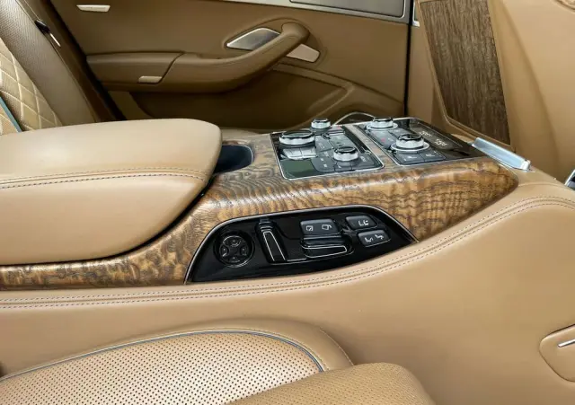 AUDI A8 4.2 TDI clean diesel L Quattro