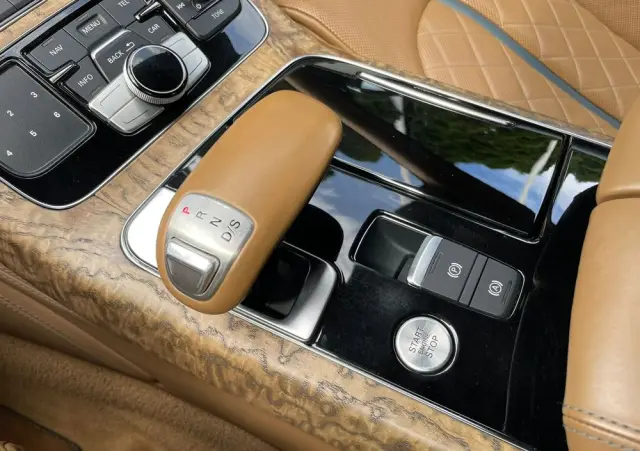 AUDI A8 4.2 TDI clean diesel L Quattro