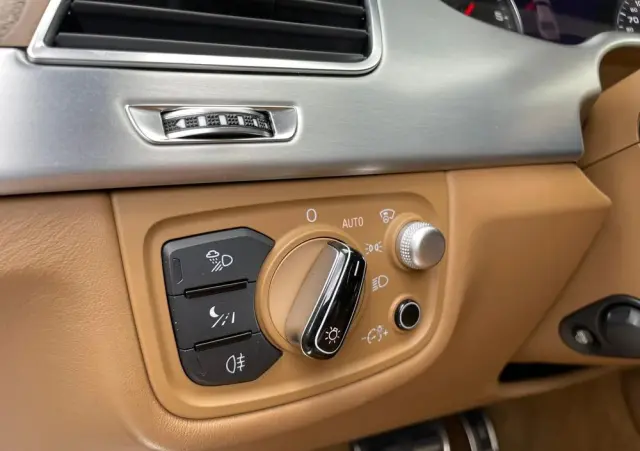 AUDI A8 4.2 TDI clean diesel L Quattro