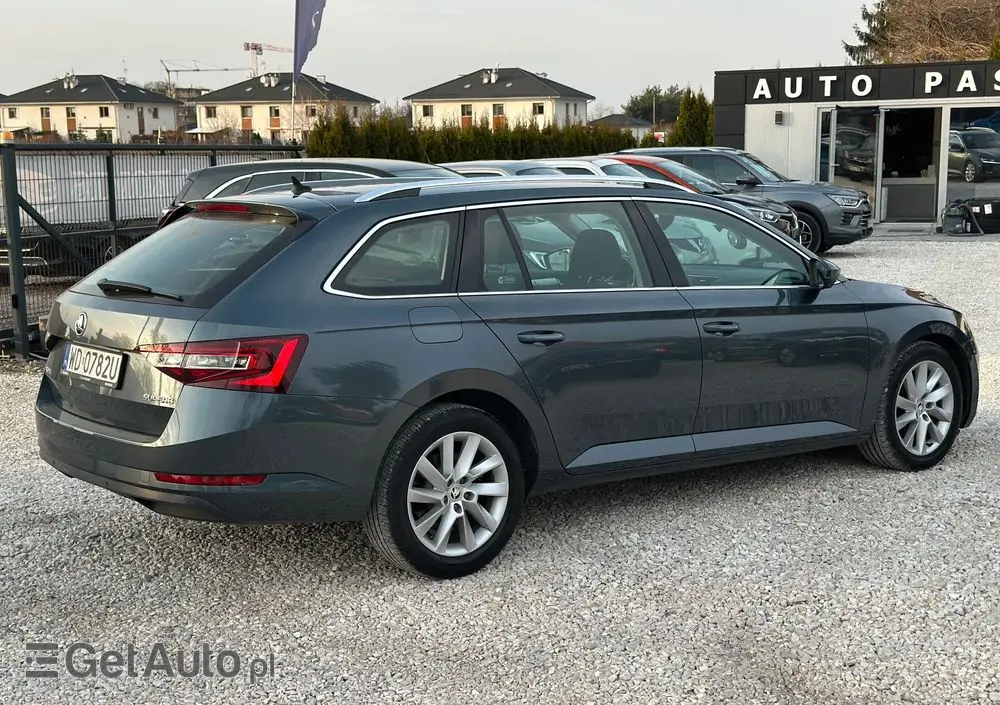 SKODA Superb 2.0 TDI SCR Style DSG