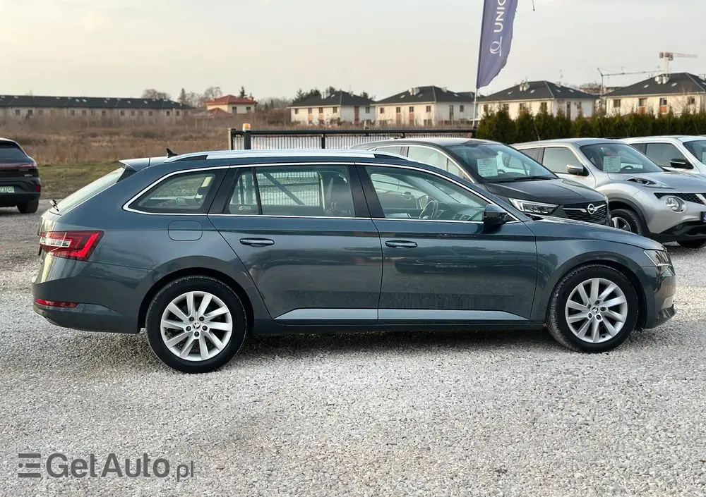 SKODA Superb 2.0 TDI SCR Style DSG