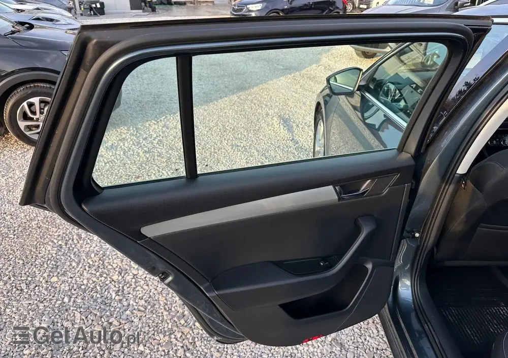 SKODA Superb 2.0 TDI SCR Style DSG