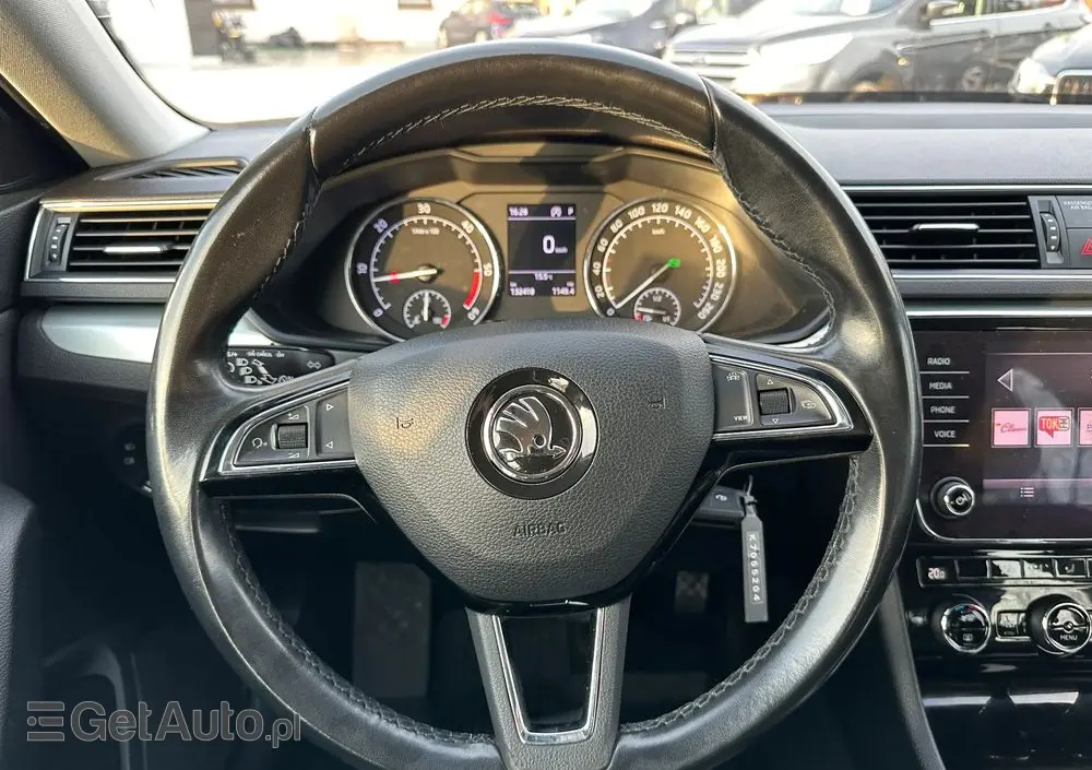 SKODA Superb 2.0 TDI SCR Style DSG