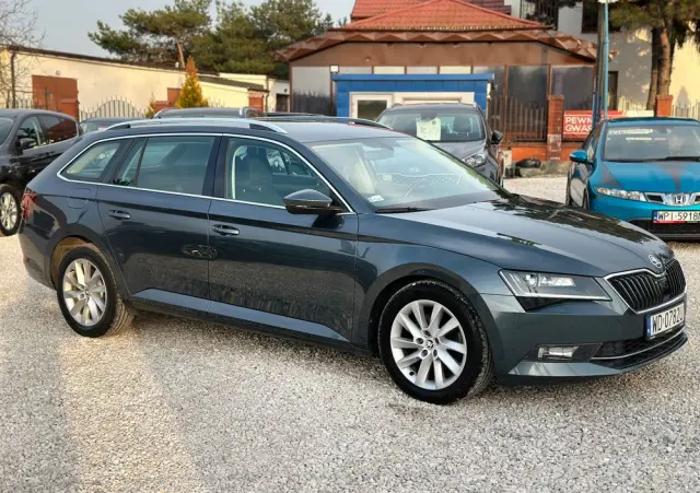 SKODA Superb 2.0 TDI SCR Style DSG