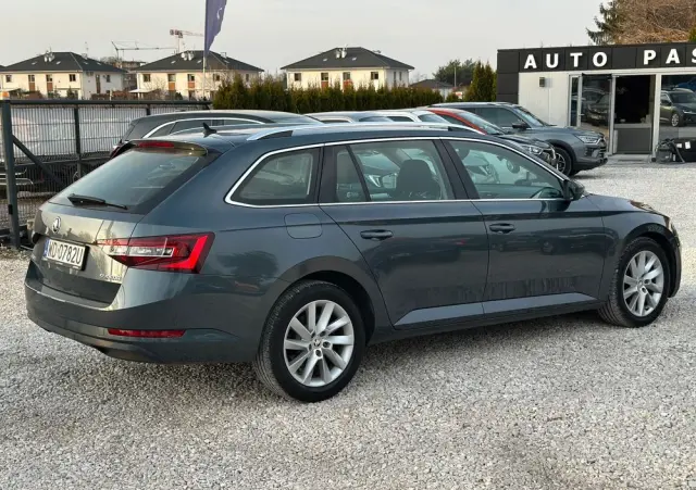 SKODA Superb 2.0 TDI SCR Style DSG