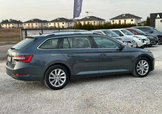 SKODA Superb 2.0 TDI SCR Style DSG