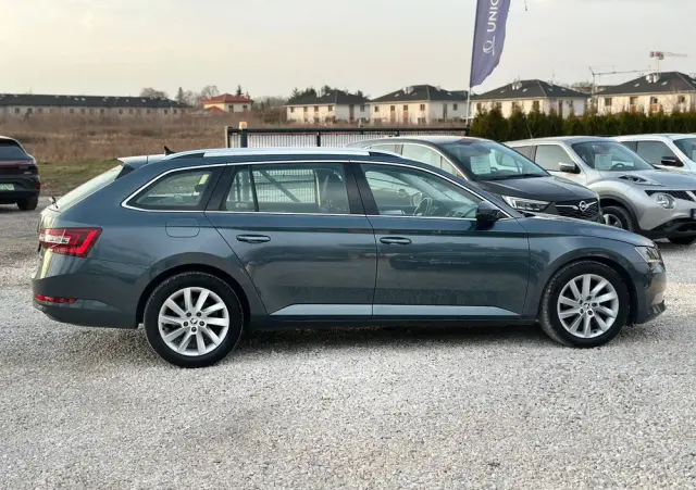 SKODA Superb 2.0 TDI SCR Style DSG