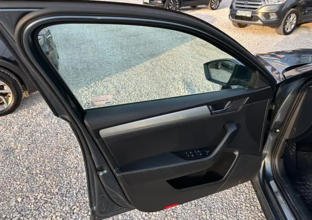 SKODA Superb 2.0 TDI SCR Style DSG