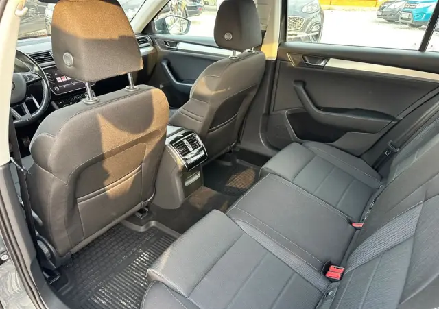 SKODA Superb 2.0 TDI SCR Style DSG