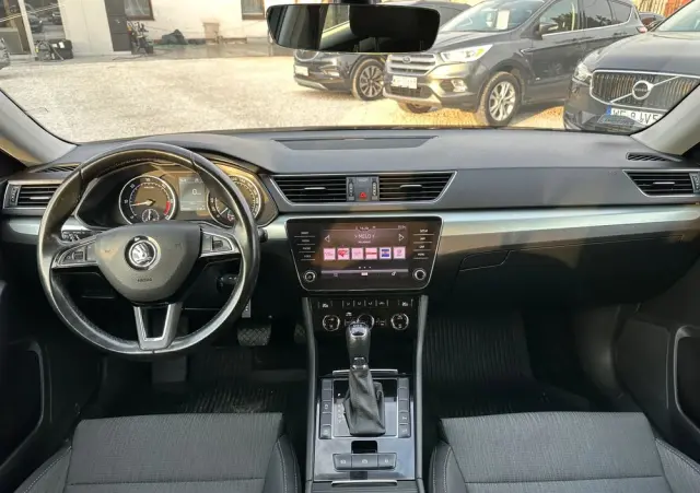 SKODA Superb 2.0 TDI SCR Style DSG