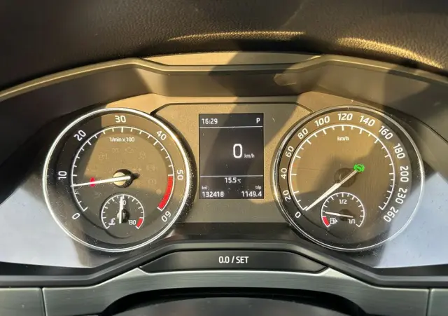 SKODA Superb 2.0 TDI SCR Style DSG