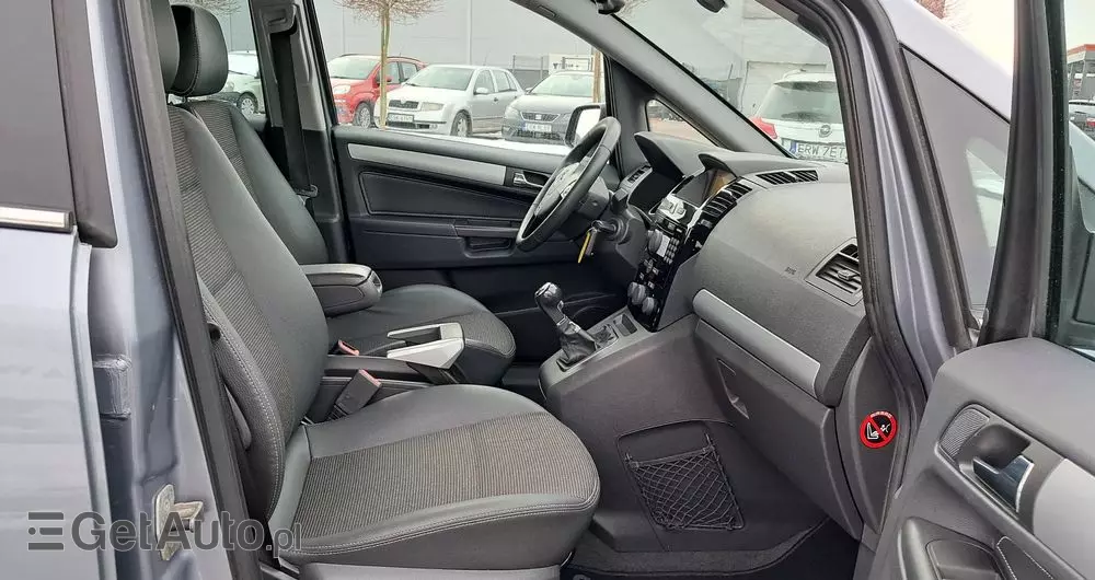 OPEL Zafira 1.8 Design Edition