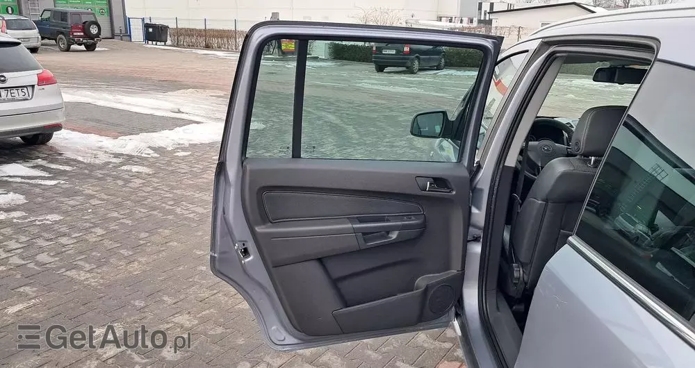 OPEL Zafira 1.8 Design Edition