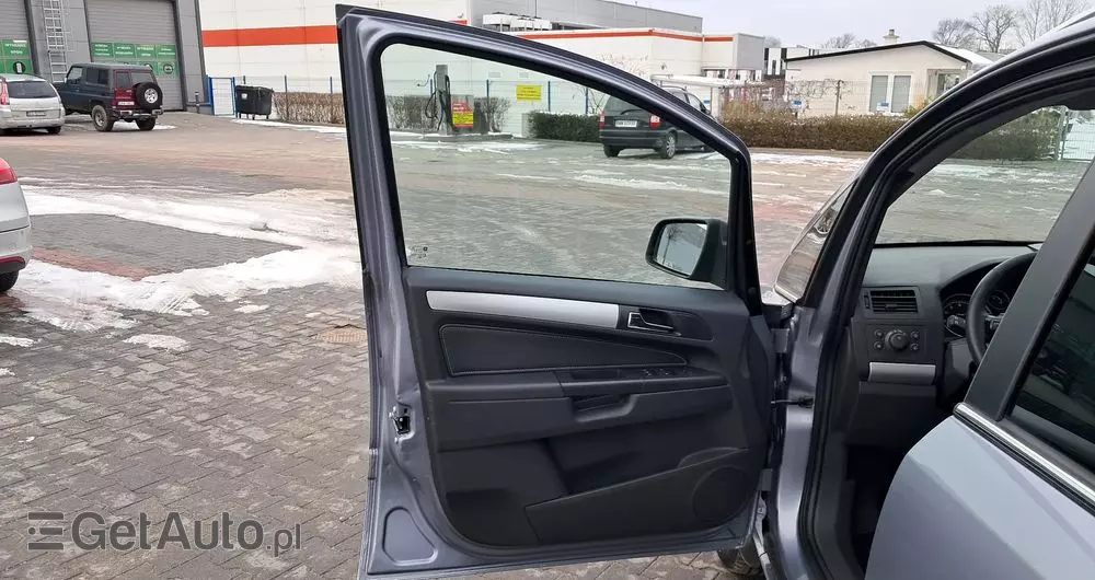 OPEL Zafira 1.8 Design Edition
