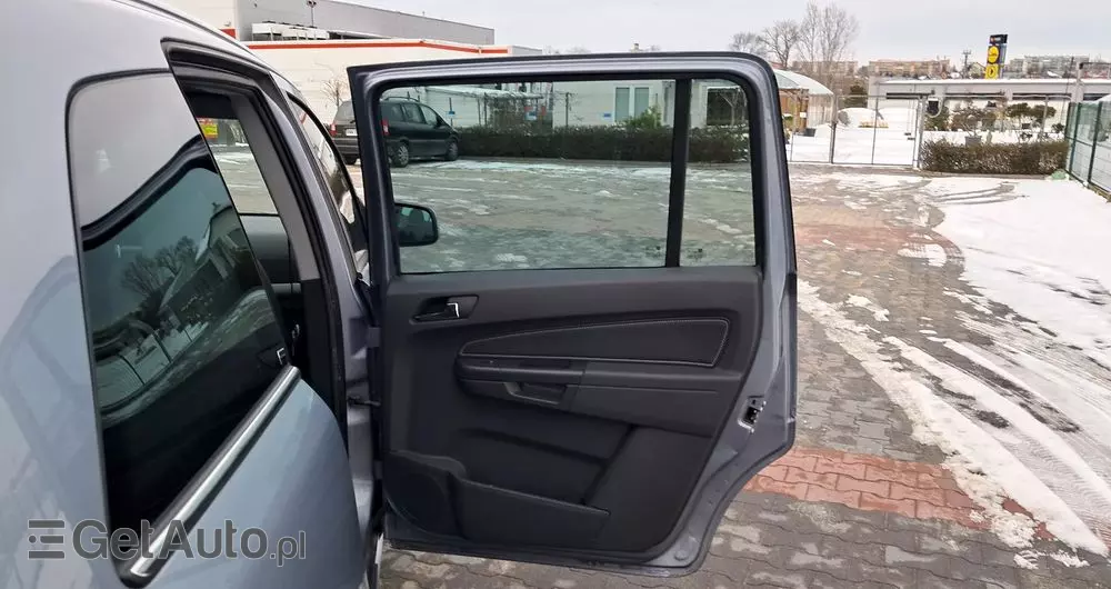 OPEL Zafira 1.8 Design Edition