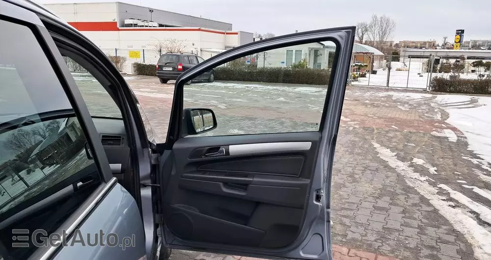 OPEL Zafira 1.8 Design Edition