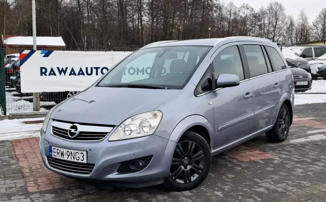 OPEL Zafira 1.8 Design Edition