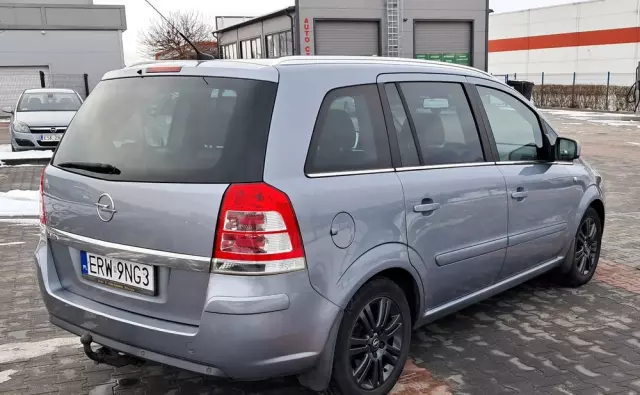 OPEL Zafira 1.8 Design Edition