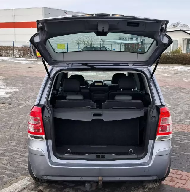 OPEL Zafira 1.8 Design Edition