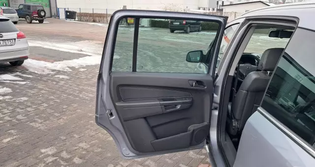 OPEL Zafira 1.8 Design Edition
