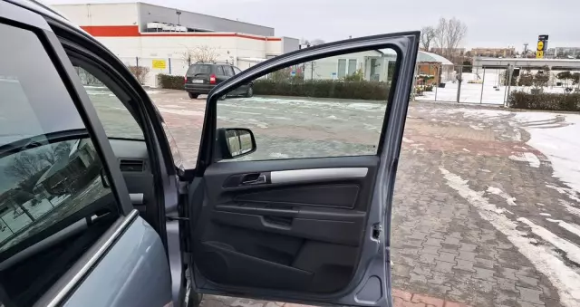 OPEL Zafira 1.8 Design Edition