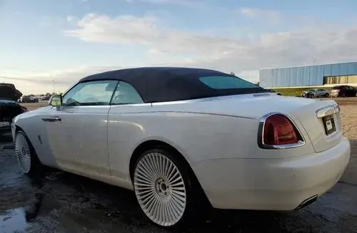 ROLLS-ROYCE Dawn 