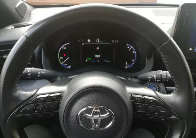 TOYOTA Yaris Cross Hybrid 1.5 Adventure