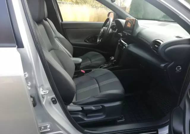 TOYOTA Yaris Cross Hybrid 1.5 Adventure