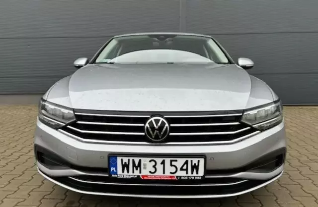 VOLKSWAGEN Passat 