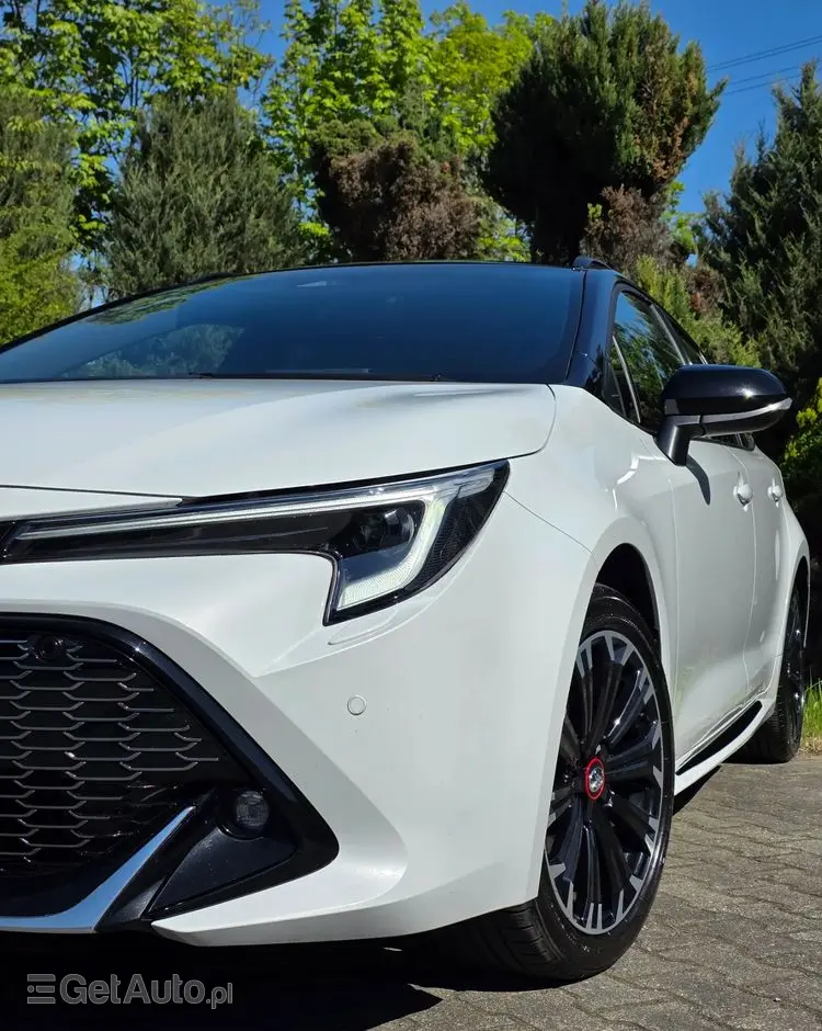 TOYOTA Corolla 2.0 Hybrid GR Sport Dynamic