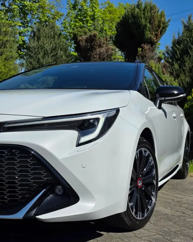 TOYOTA Corolla 2.0 Hybrid GR Sport Dynamic