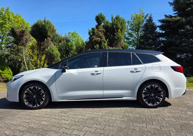 TOYOTA Corolla 2.0 Hybrid GR Sport Dynamic