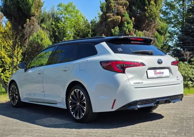 TOYOTA Corolla 2.0 Hybrid GR Sport Dynamic