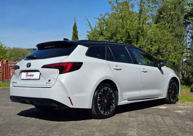TOYOTA Corolla 2.0 Hybrid GR Sport Dynamic