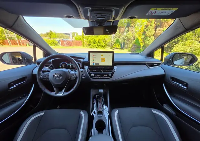 TOYOTA Corolla 2.0 Hybrid GR Sport Dynamic