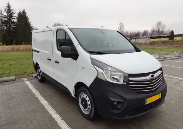 OPEL VIVARO 