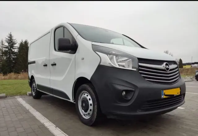 OPEL VIVARO 