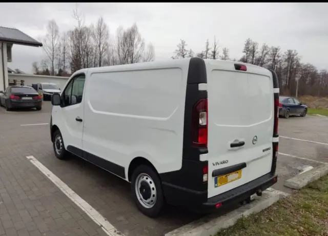 OPEL VIVARO 