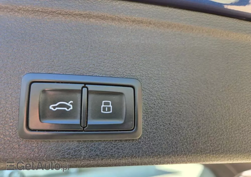 AUDI A4 40 TDI Quattro S Line S tronic