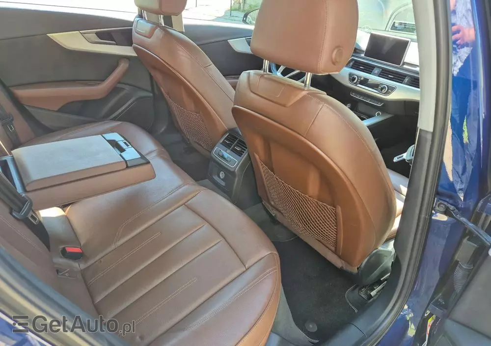 AUDI A4 40 TDI Quattro S Line S tronic