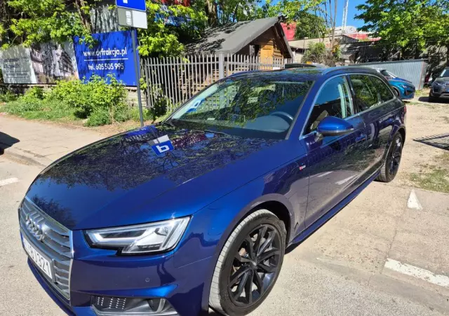 AUDI A4 40 TDI Quattro S Line S tronic