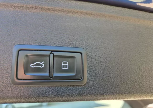 AUDI A4 40 TDI Quattro S Line S tronic