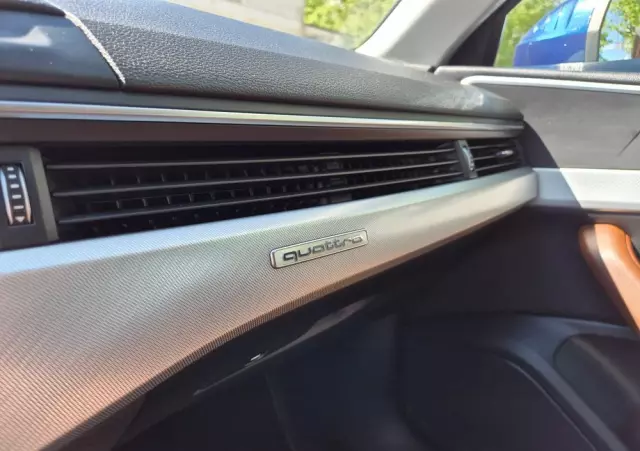 AUDI A4 40 TDI Quattro S Line S tronic